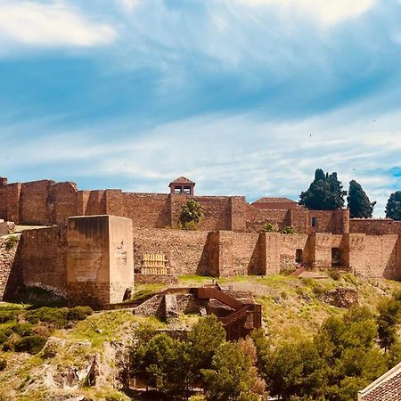 Emilysuites - Malaga Centro Historico Zewnętrze zdjęcie
