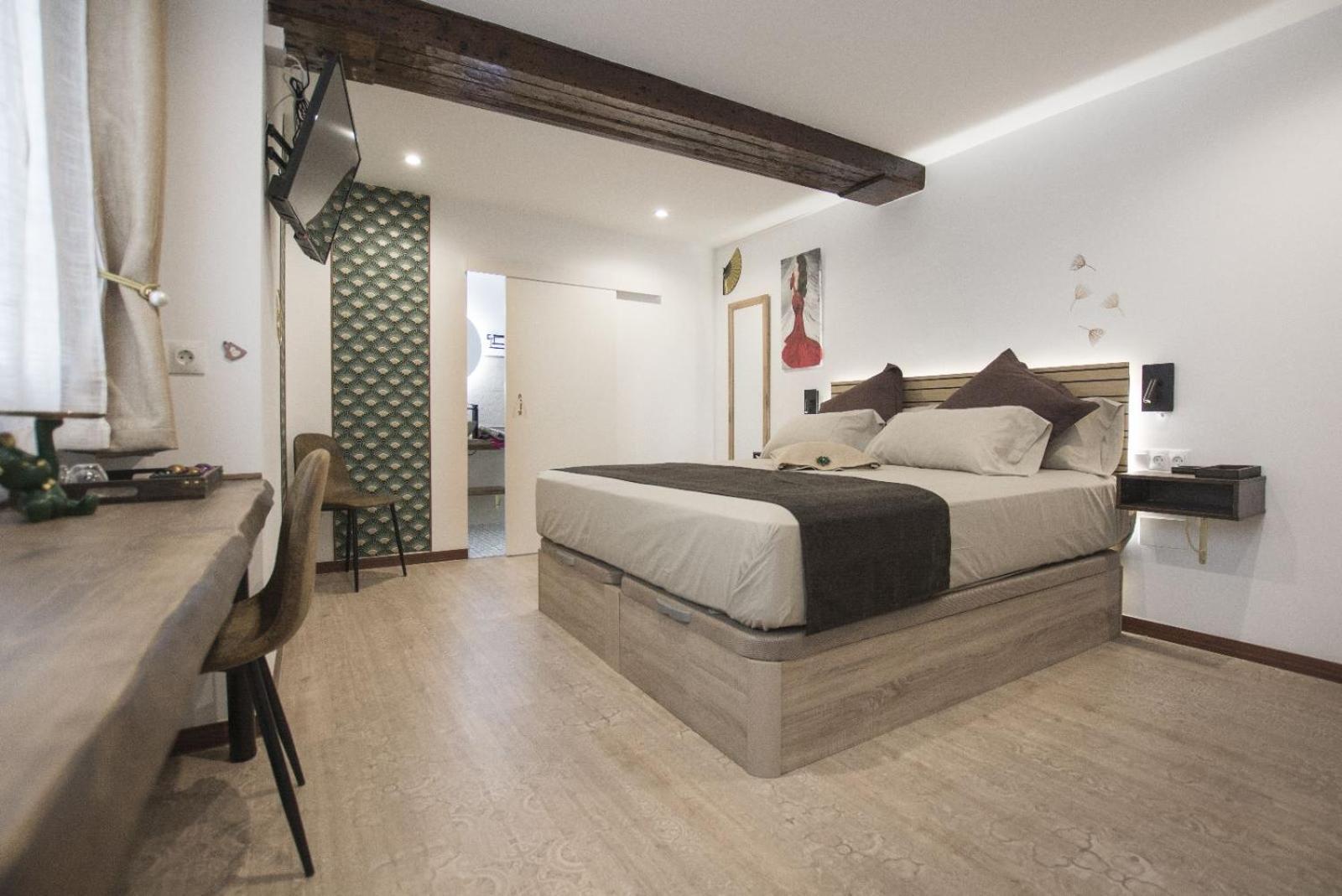Emilysuites - Malaga Centro Historico Zewnętrze zdjęcie